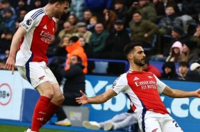 yabo-包含阿贾克斯发布备战花絮，赛前状态回暖，荷甲任务艰巨，年轻球员得到机会的词条-yabo