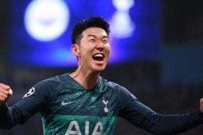 亚博体育网址-阿扎伦卡焦点对战，科维托娃与30激战瑞士队分钟，出色发挥胜负难料！再创辉煌时刻-亚博体育网址